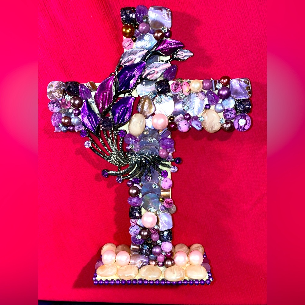 💕, 💜 Hues, silver colors & Rhinestones Wood ✝️ w/ Base & Repurposed Jewelry